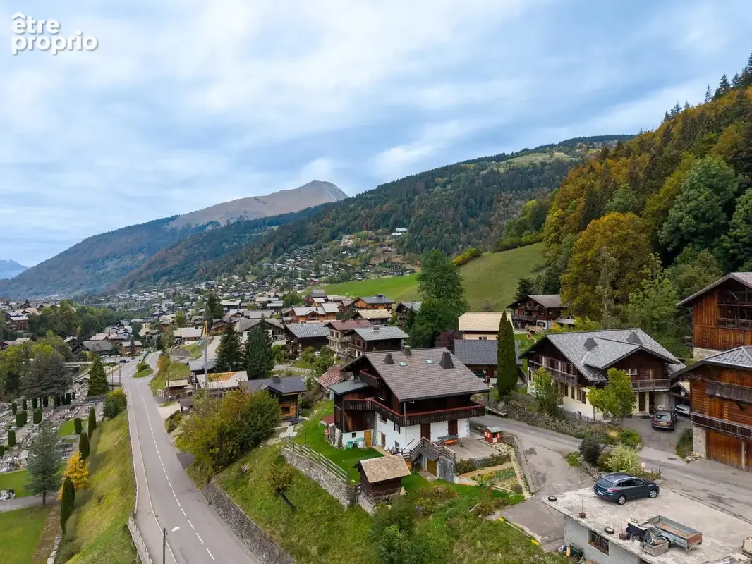 MORZINE – Chalet traditionnel de 7 chambres comprenant deux appartements indépendants - photo 22