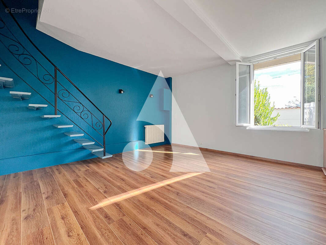 Maison à SAINTES