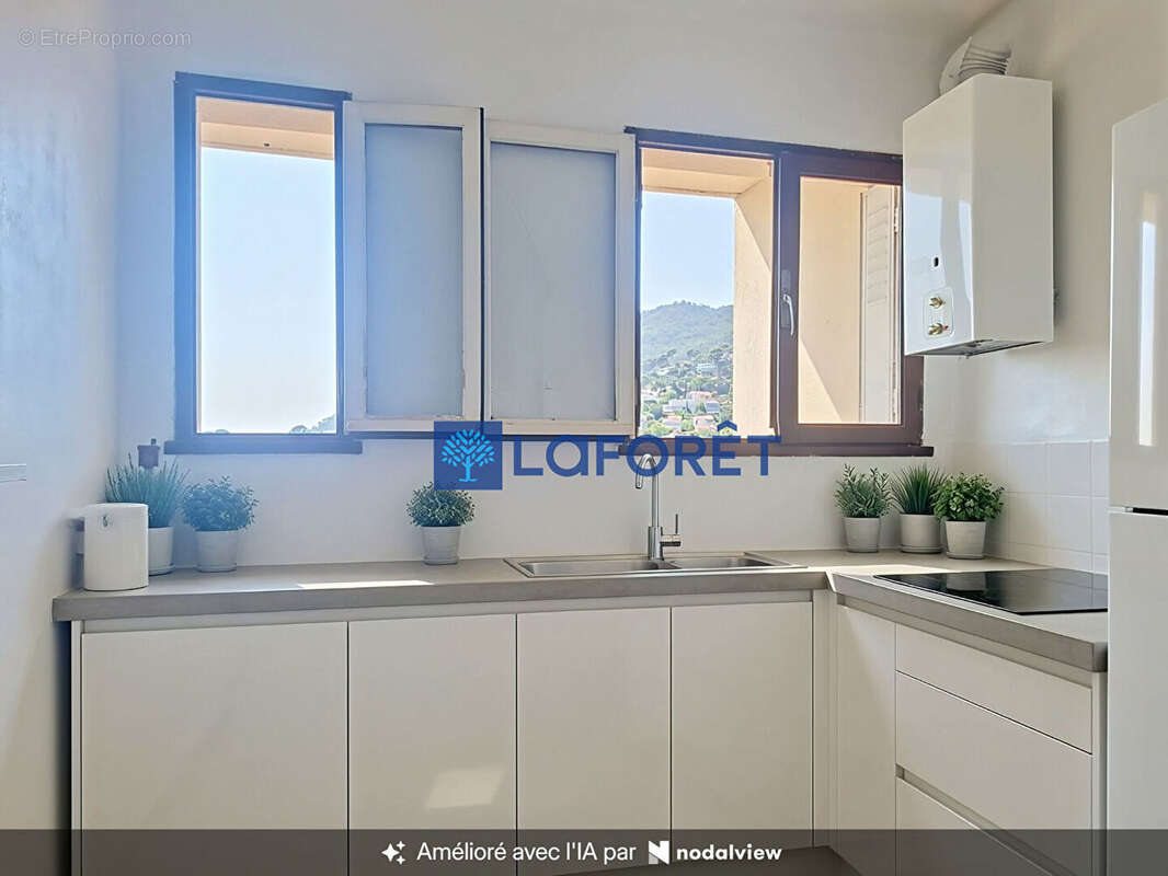 Appartement Toulon 3 pièce(s) 53.77m2 - photo 8