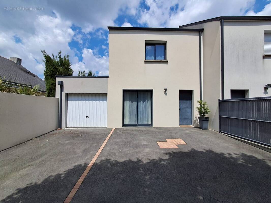 Maison à TREILLIERES