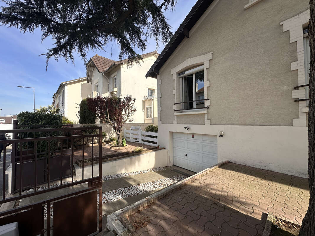 Maison à PIERREFITTE-SUR-SEINE