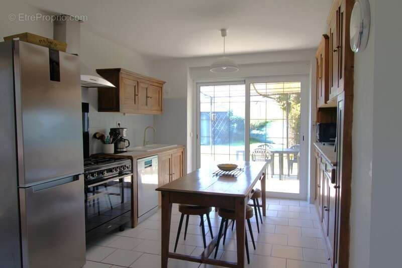 Maison à LE LARDIN-SAINT-LAZARE