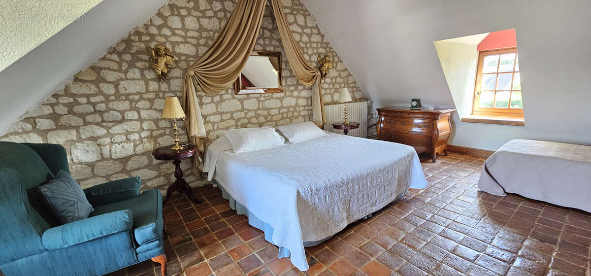 Maison à SAINTE-MAURE-DE-TOURAINE