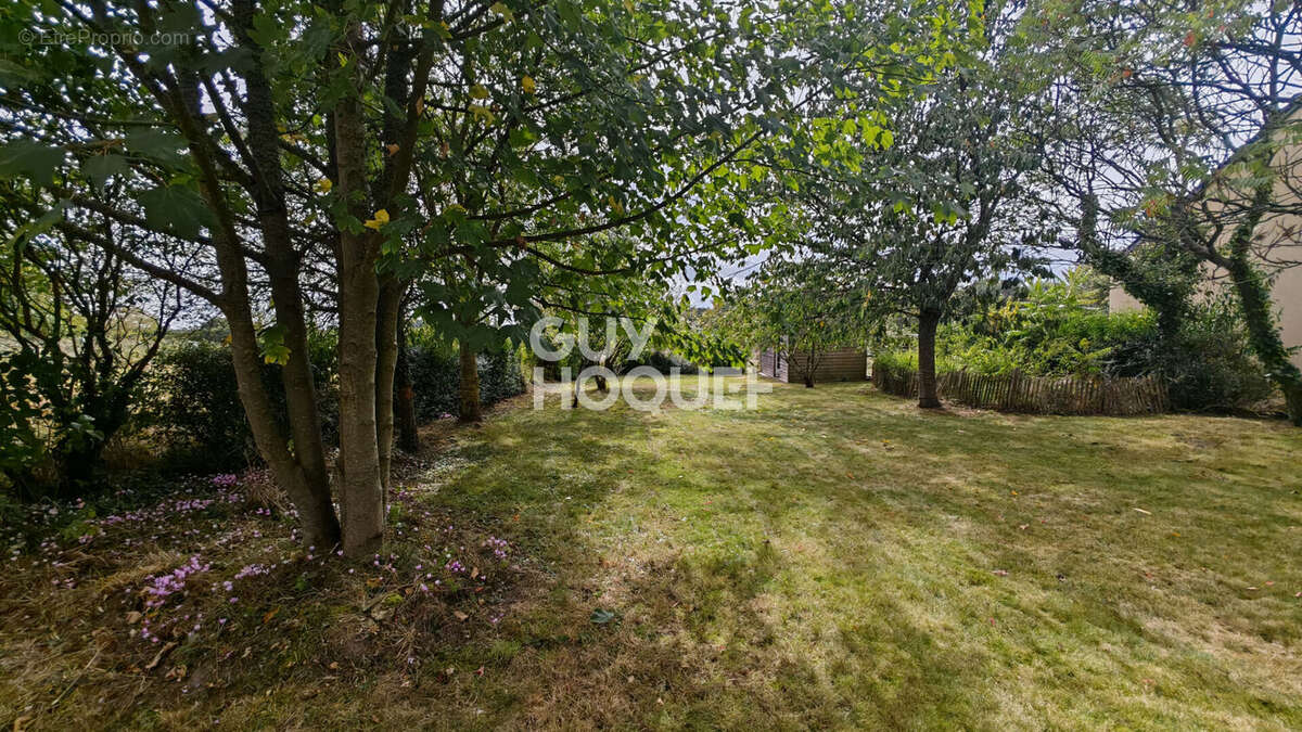 Maison à ROZ-SUR-COUESNON
