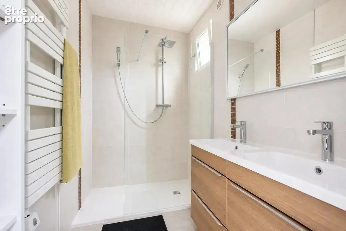 Maison de 5 pièces de 120,81  m² à Bourg-lès-Valence - photo 10