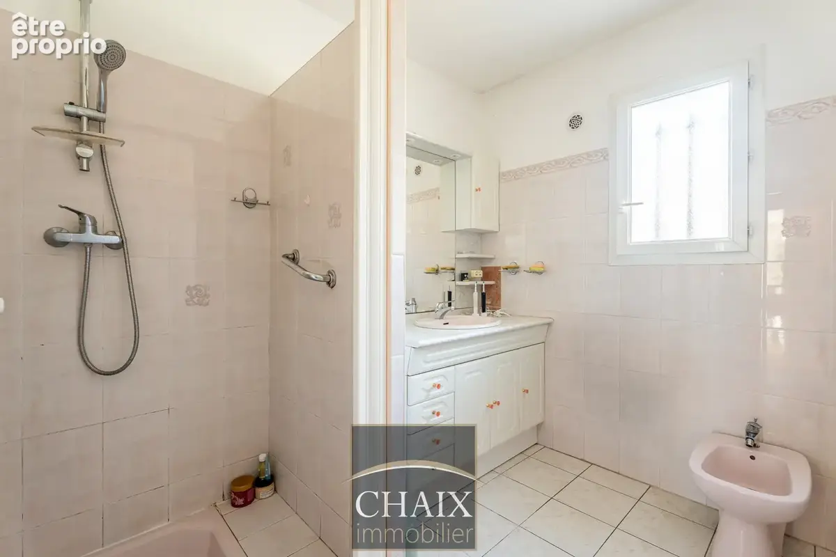 La ciotat   maison de plain-pied avec jardin de 1 000 m2 - photo 10