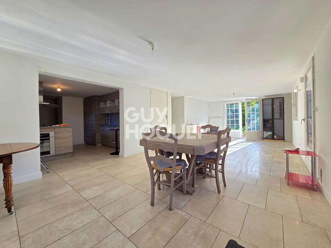 Maison à RILLIEUX-LA-PAPE