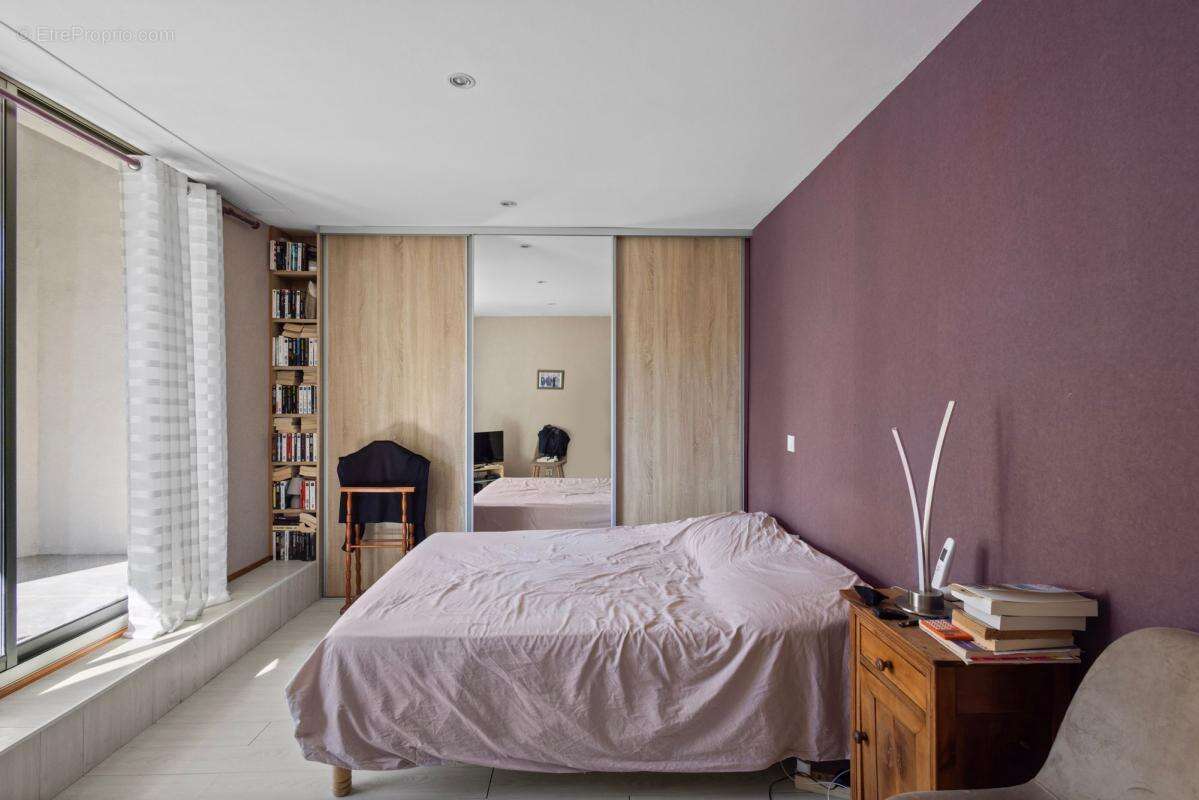 Maison à SAINT-CLEMENT-DE-RIVIERE