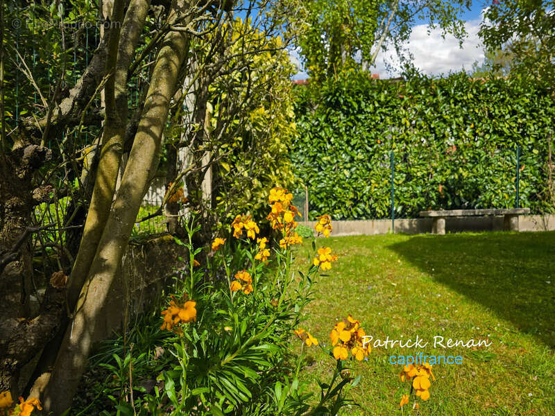 Maison à SAINT-CYR-L'ECOLE