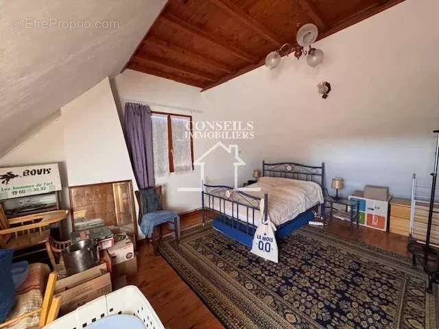 Maison à VILLENEUVE-SUR-YONNE