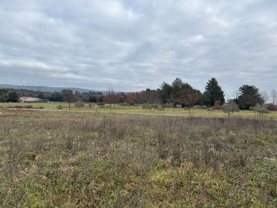 Terrain 150 m² à Brignoles  - photo 4