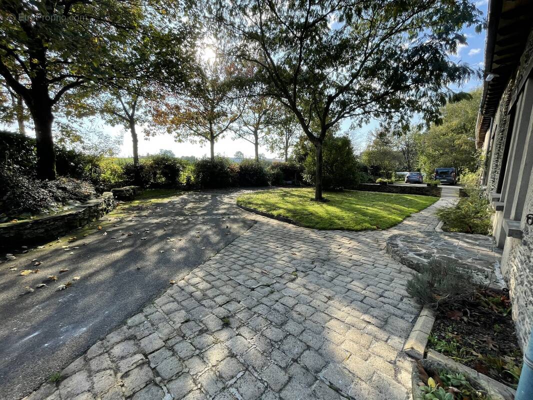 Maison à NOYAL-SUR-VILAINE