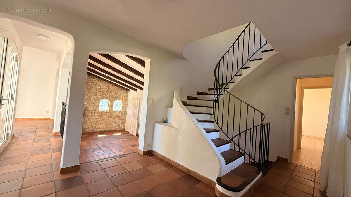 Maison à GATTIERES