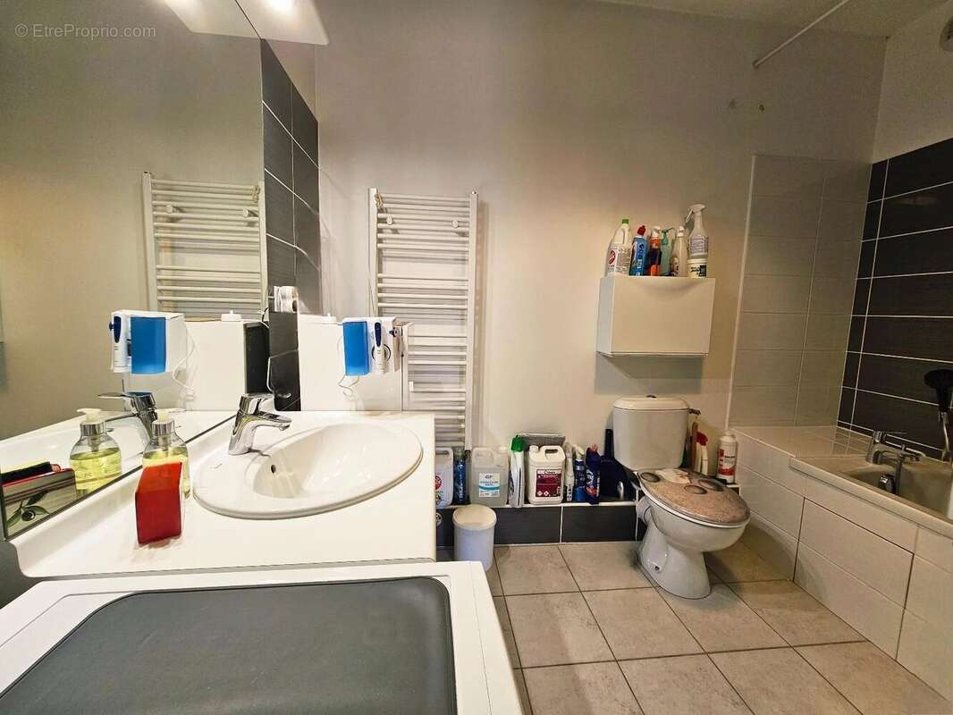 Appartement à DECINES-CHARPIEU