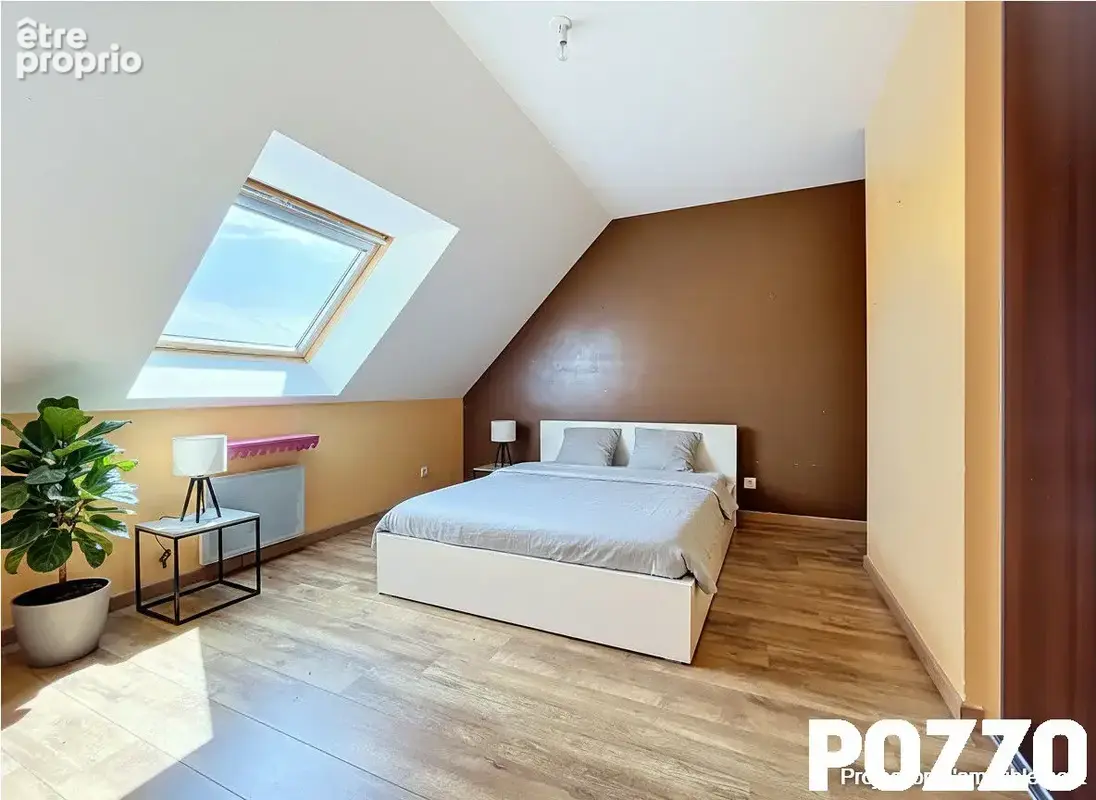 A vendre. conde sur vire. proche bourg et ecoles . maison avec vie de plain pied. - photo 12