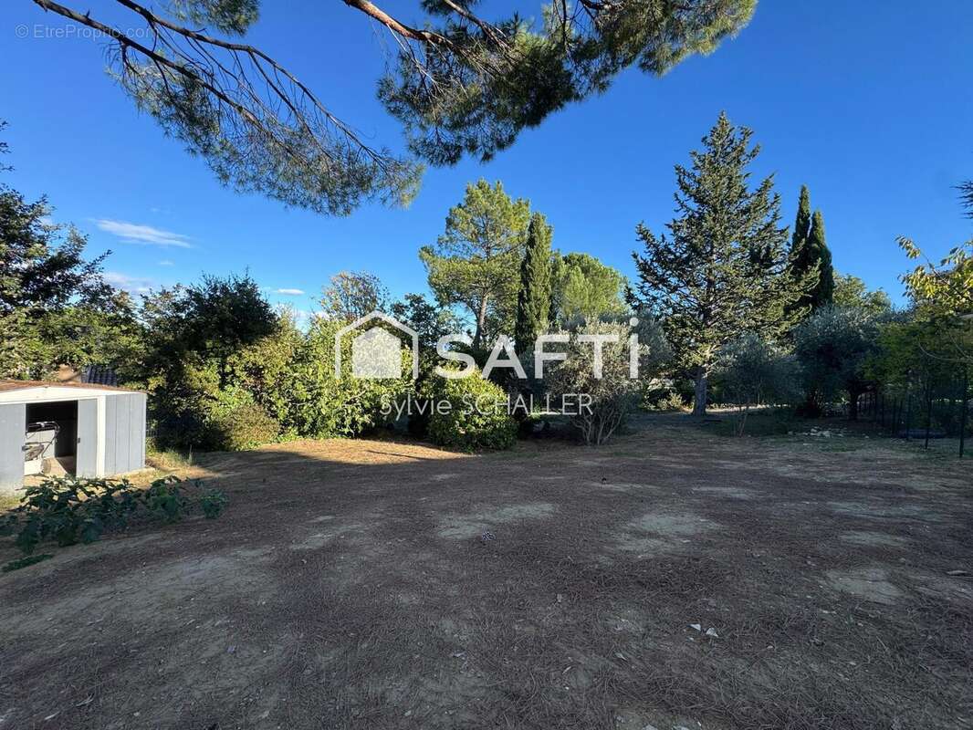 Photo 2 - Terrain à PIERREVERT