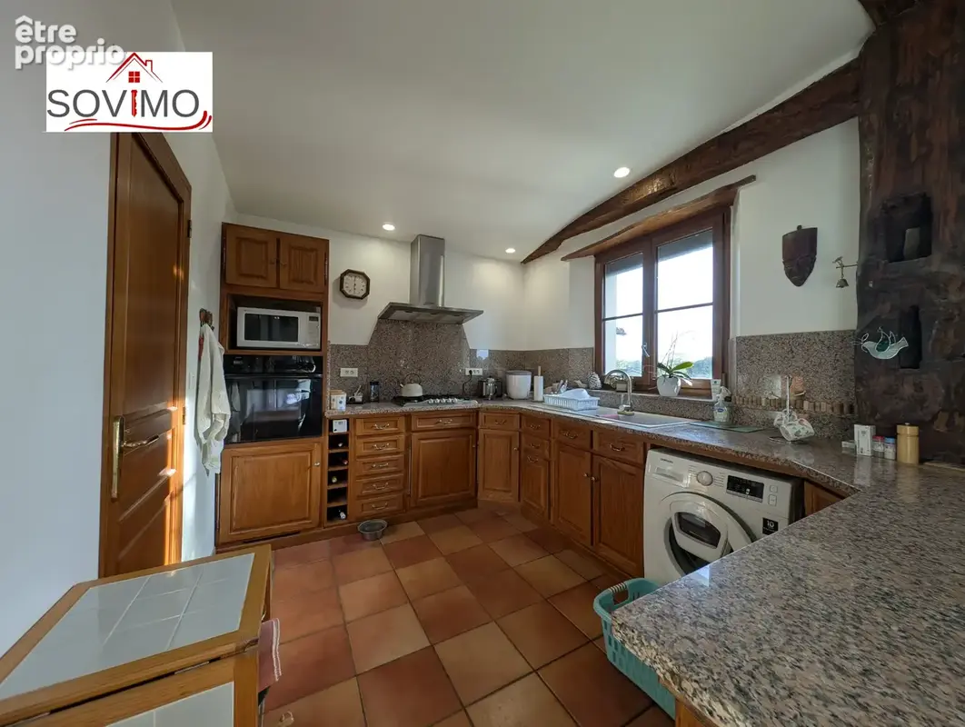 Authentique maison de campagne indépendante avec gîte, piscine et grand terrain en face - photo 6