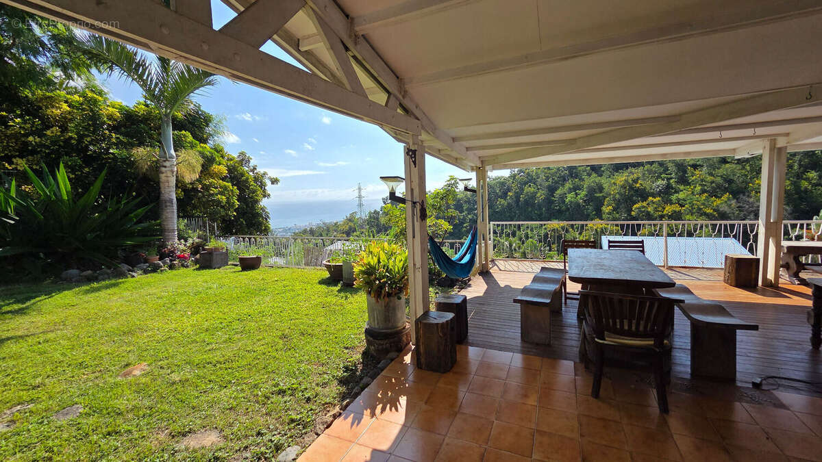 Maison à SAINT-DENIS