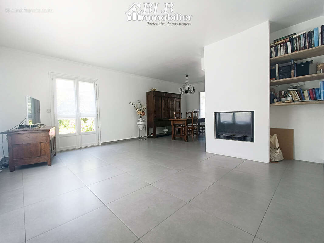 Maison à LE PERRAY-EN-YVELINES