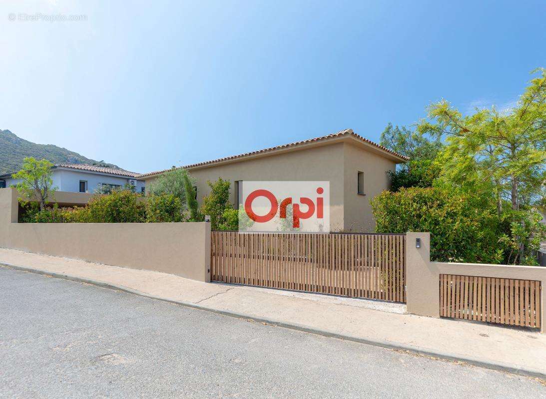 Maison à FIGARI