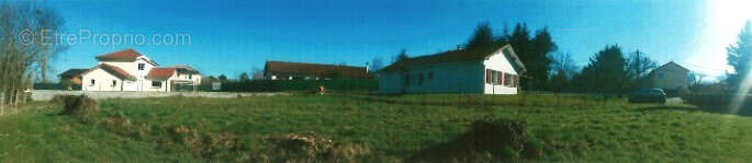 Terrain à SAINT-DIDIER-DE-LA-TOUR