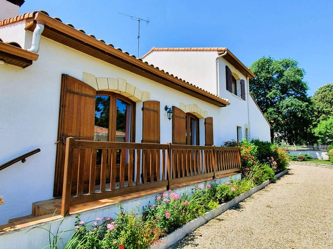 Maison à MESCHERS-SUR-GIRONDE