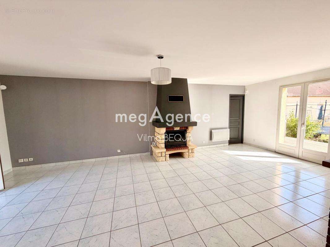 Maison de plain-pied 103 m² – 4 chambres – Garage – Terrain de 1 100 m² - photo 3