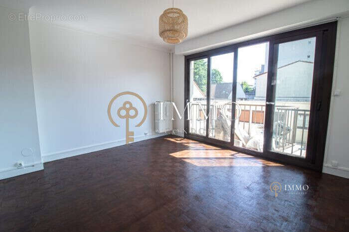 Appartement à BOURG-LA-REINE