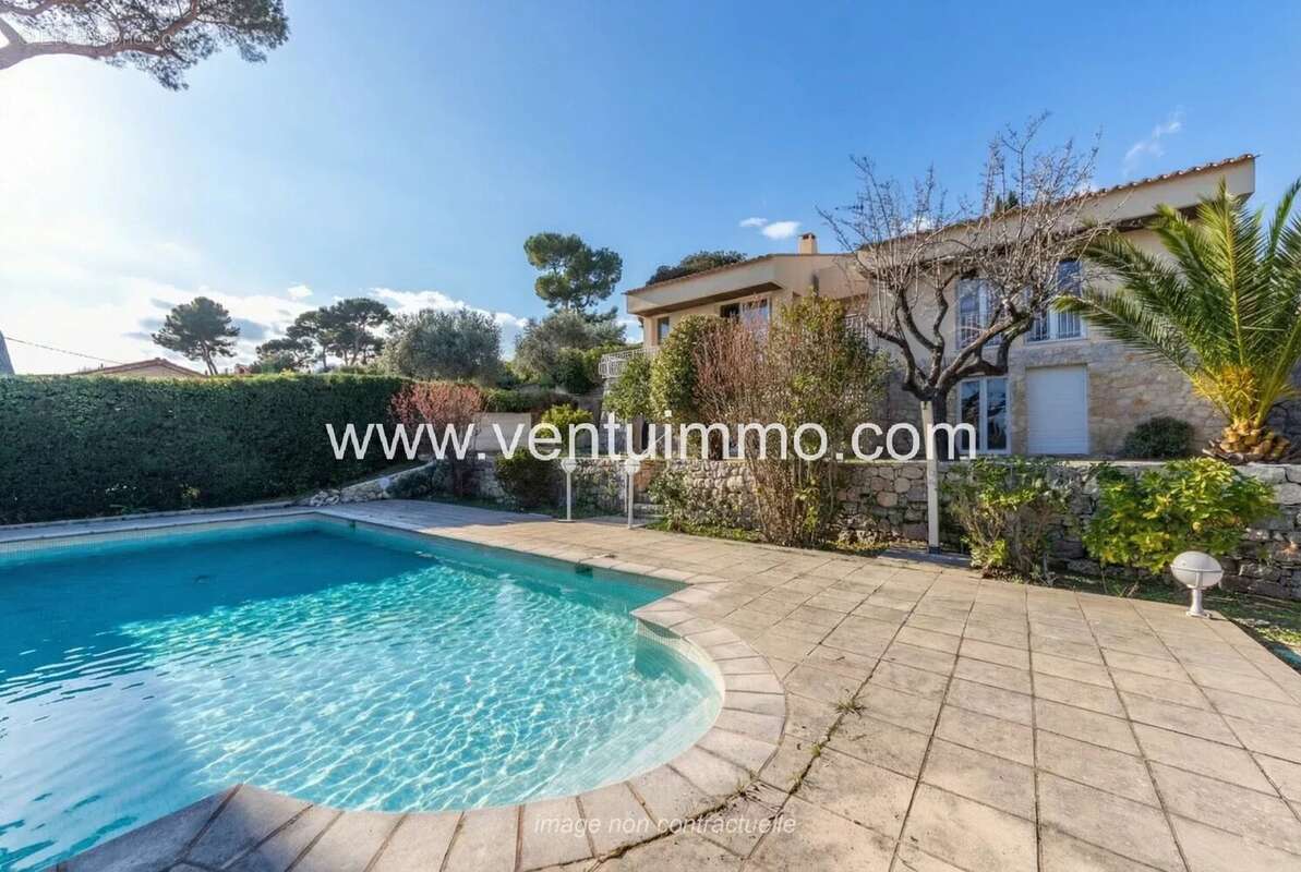Maison à MOUGINS