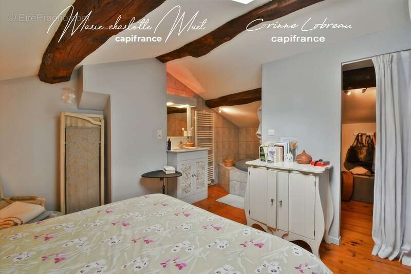Maison de ville avec deux habitations indépendantes et cour privative - photo 9
