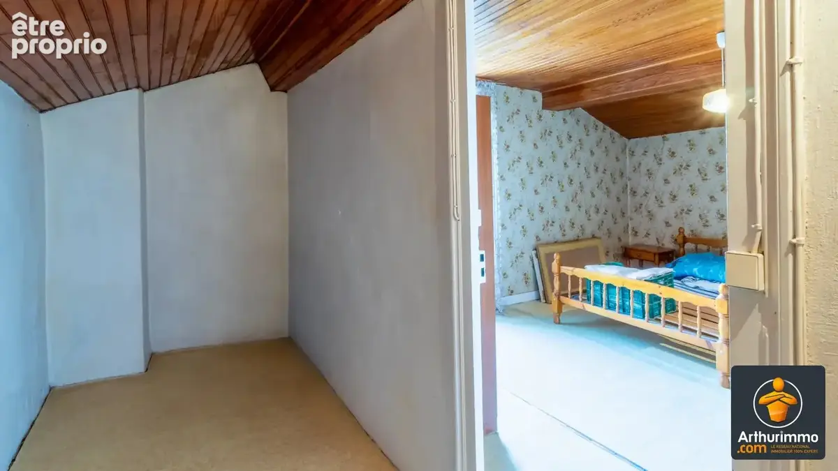 Maison familiale avec dépendances, jardin et vue dégagée – Sainte-Catherine - photo 14