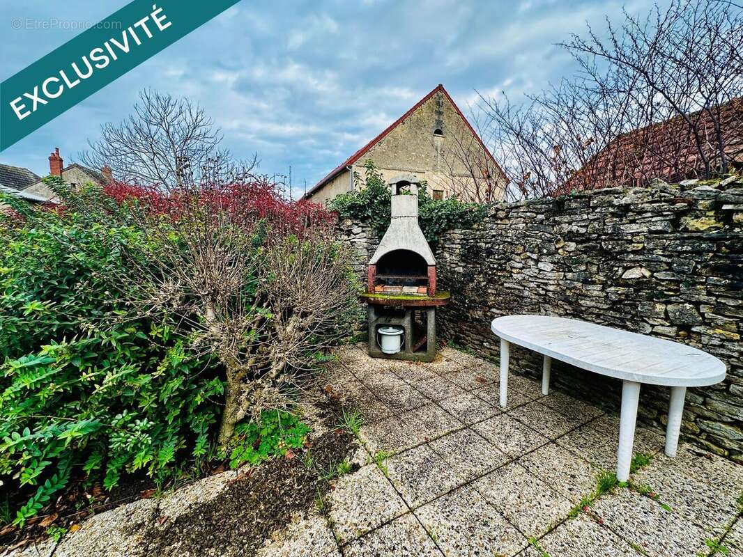 Photo 3 - Maison à SAINT-PARIZE-LE-CHATEL