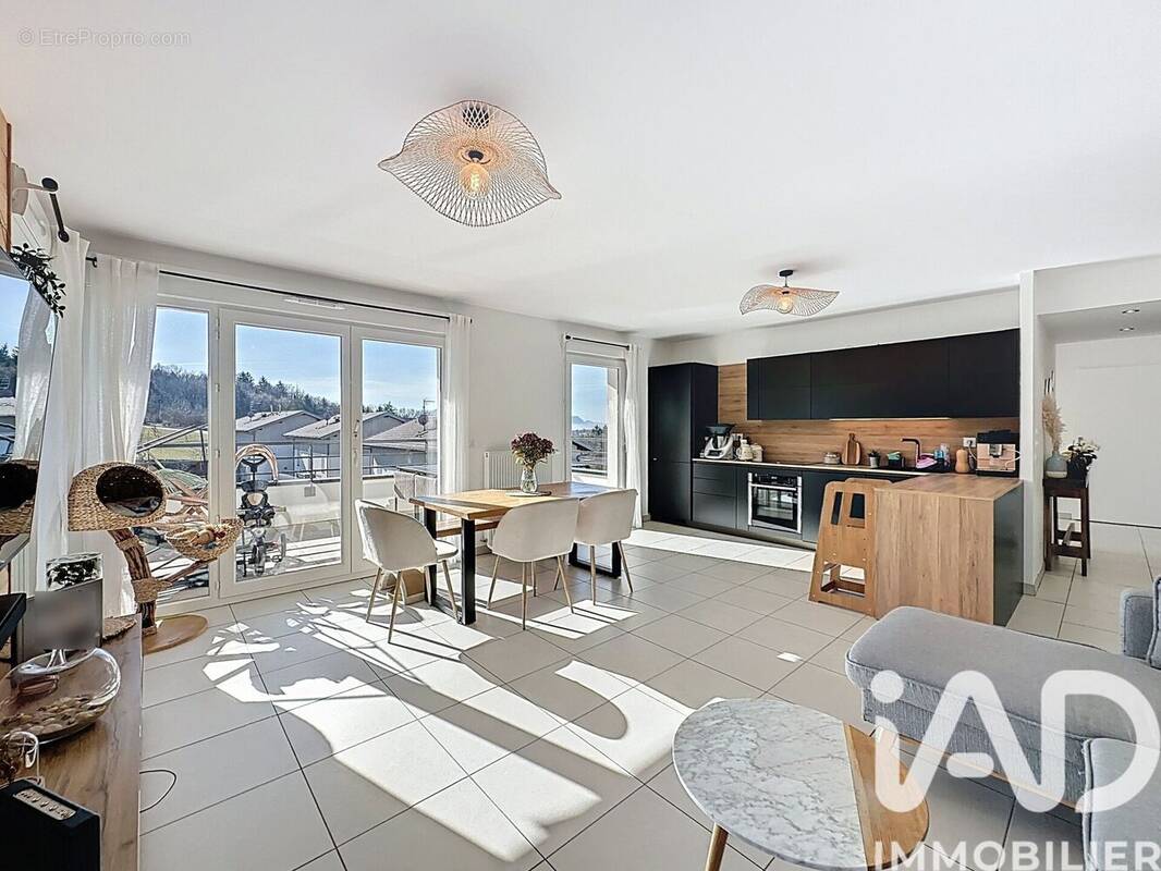 Photo 1 - Appartement à VILLY-LE-PELLOUX