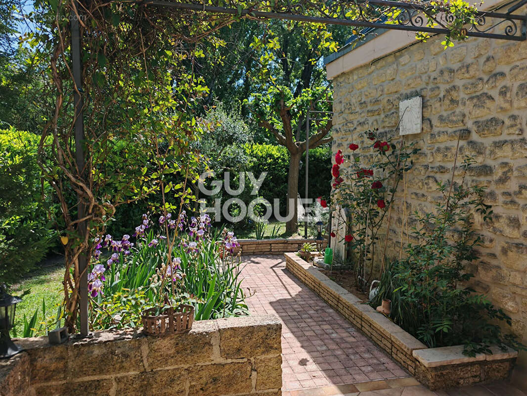 Maison type 4 (94 m² Carrez) en vente à CARPENTRAS - photo 2
