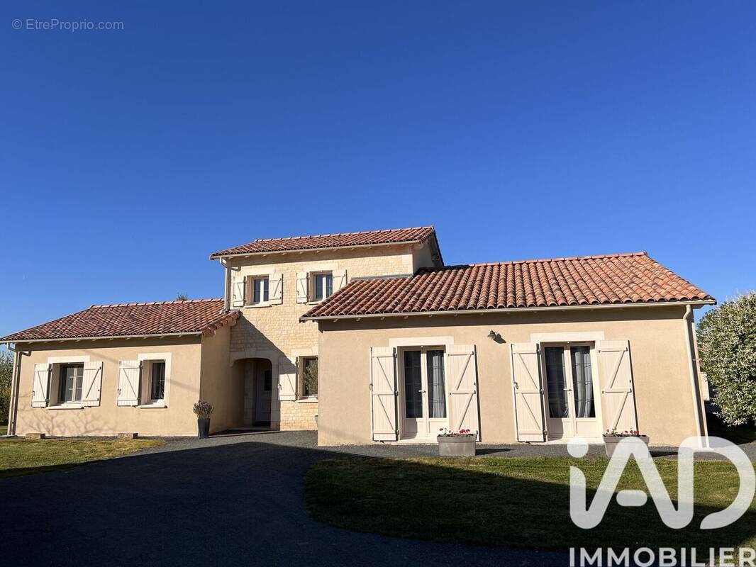 Photo 1 - Maison à MELLE