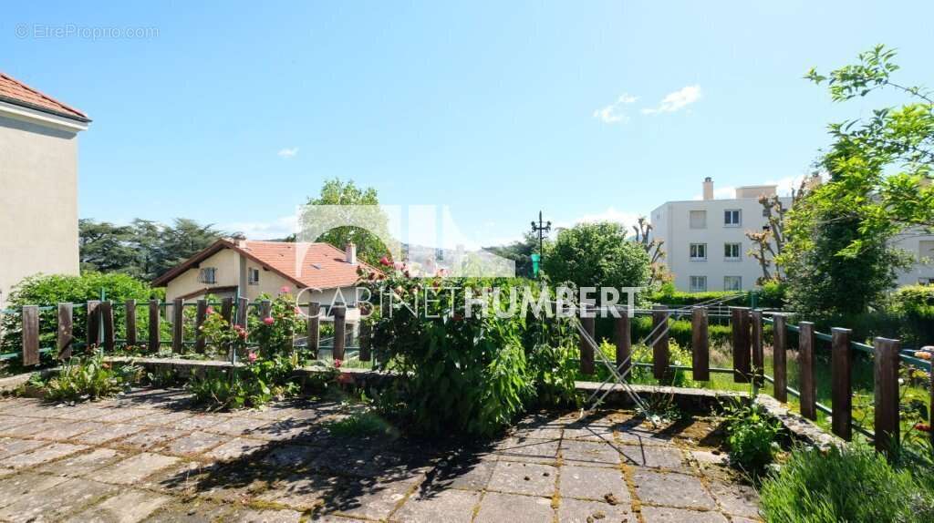 Maison 93 m² à Saint-Etienne  - photo 3
