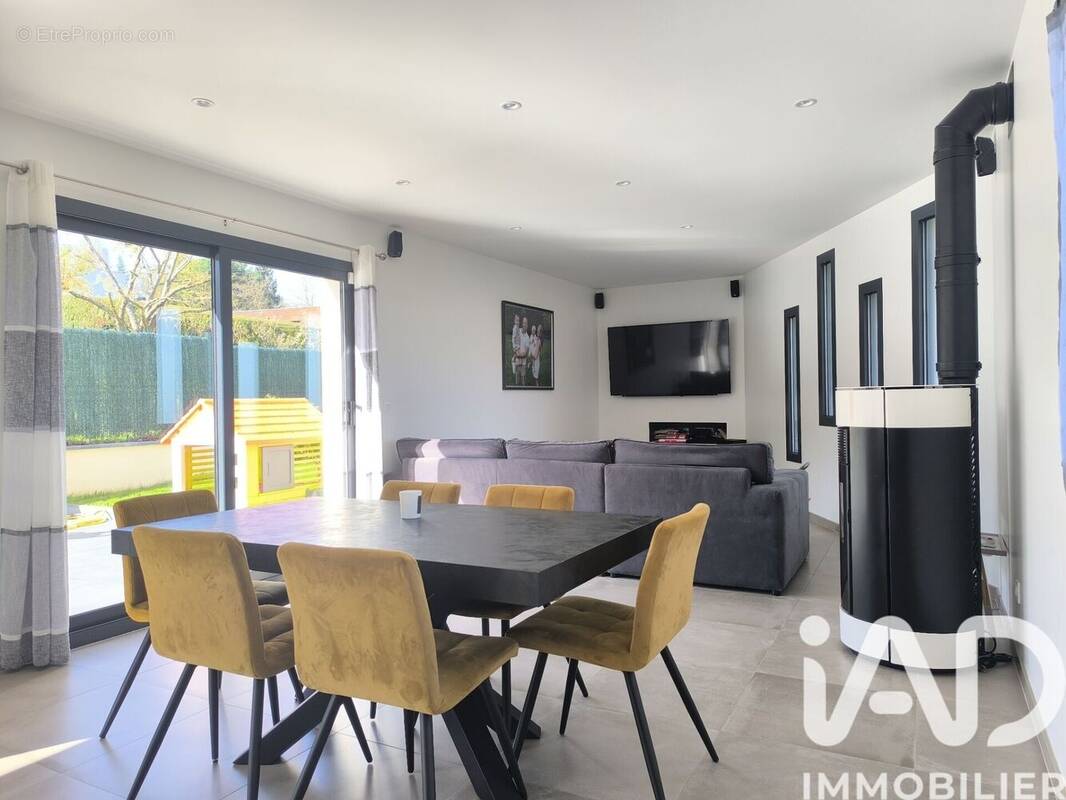 Photo 1 - Maison à SAINT-GERMAIN-SUR-MORIN