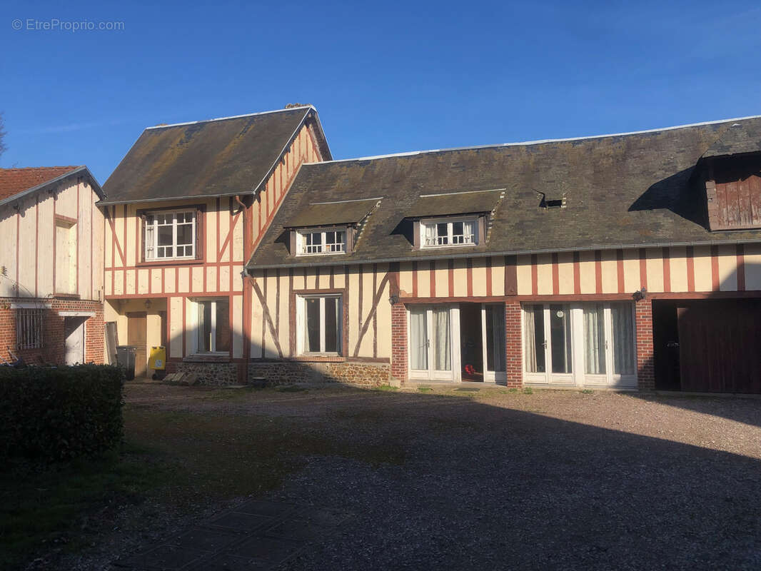 Maison à MONTREUIL-L'ARGILLE