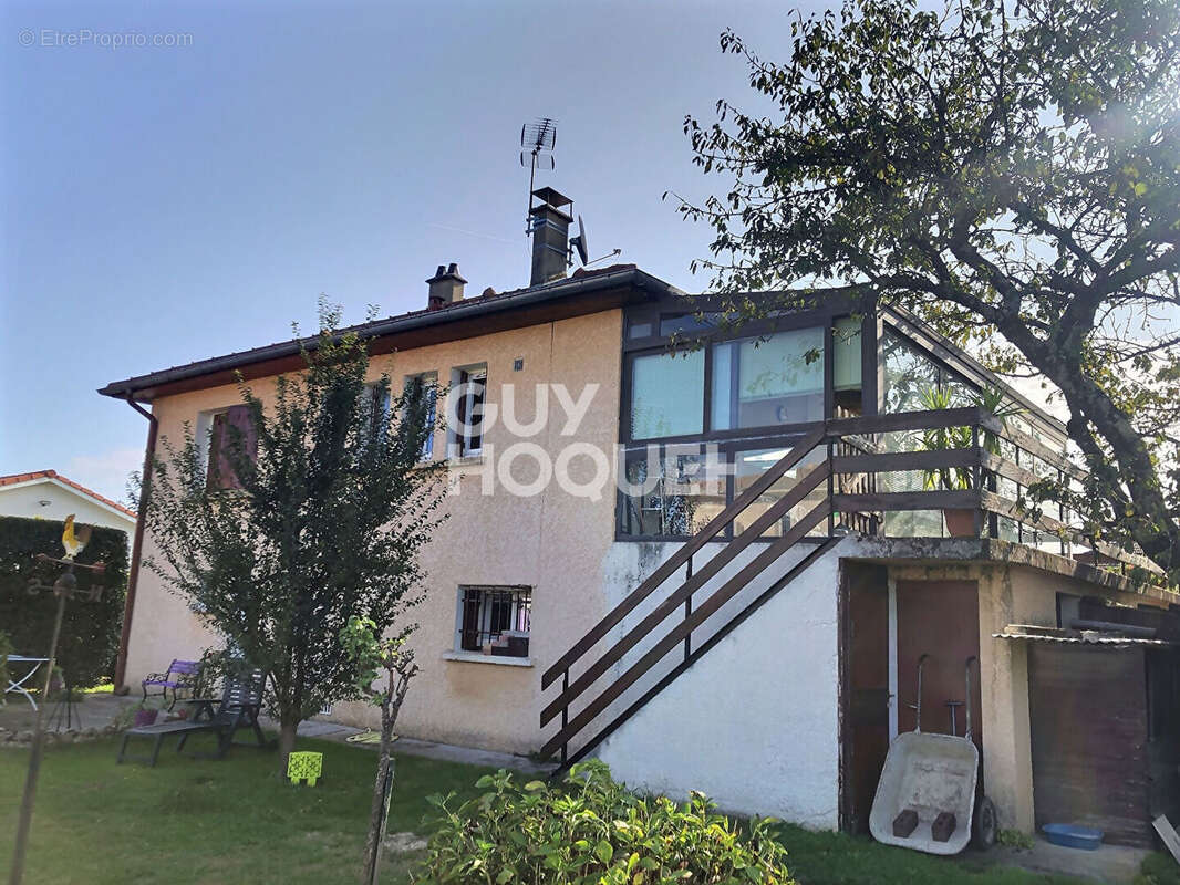 Maison à SAINT-BONNET-DE-MURE