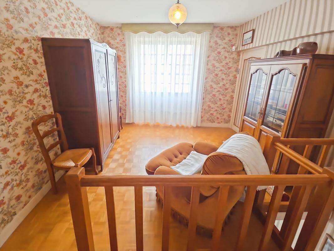 Maison à TOURY