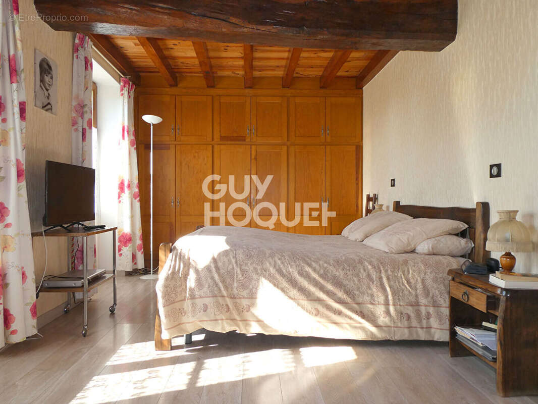 Maison à CHEMILLY-SUR-YONNE