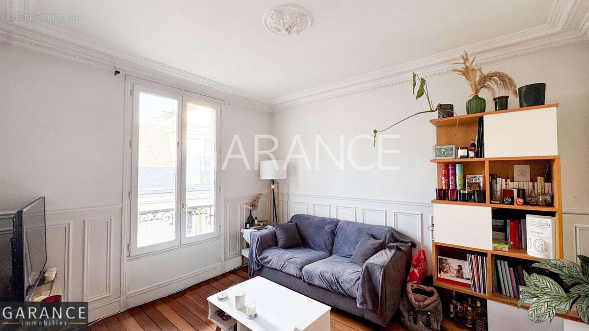 Appartement à PARIS-14E