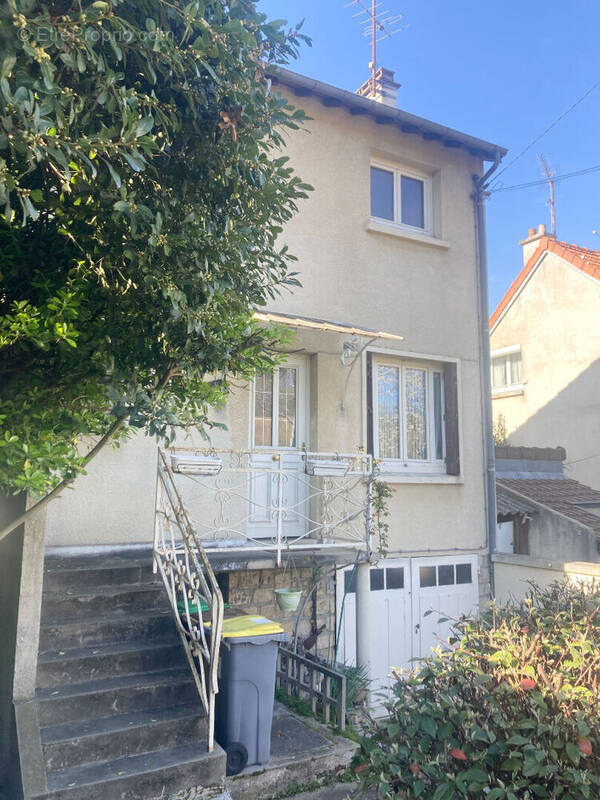 Maison 5 pièces 85 m² · à Montmagny · 85 m² · 330 000 €