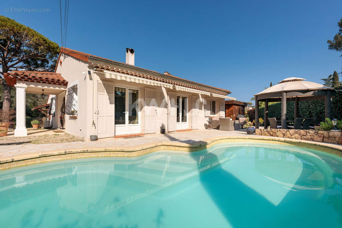 Maison à MOUGINS