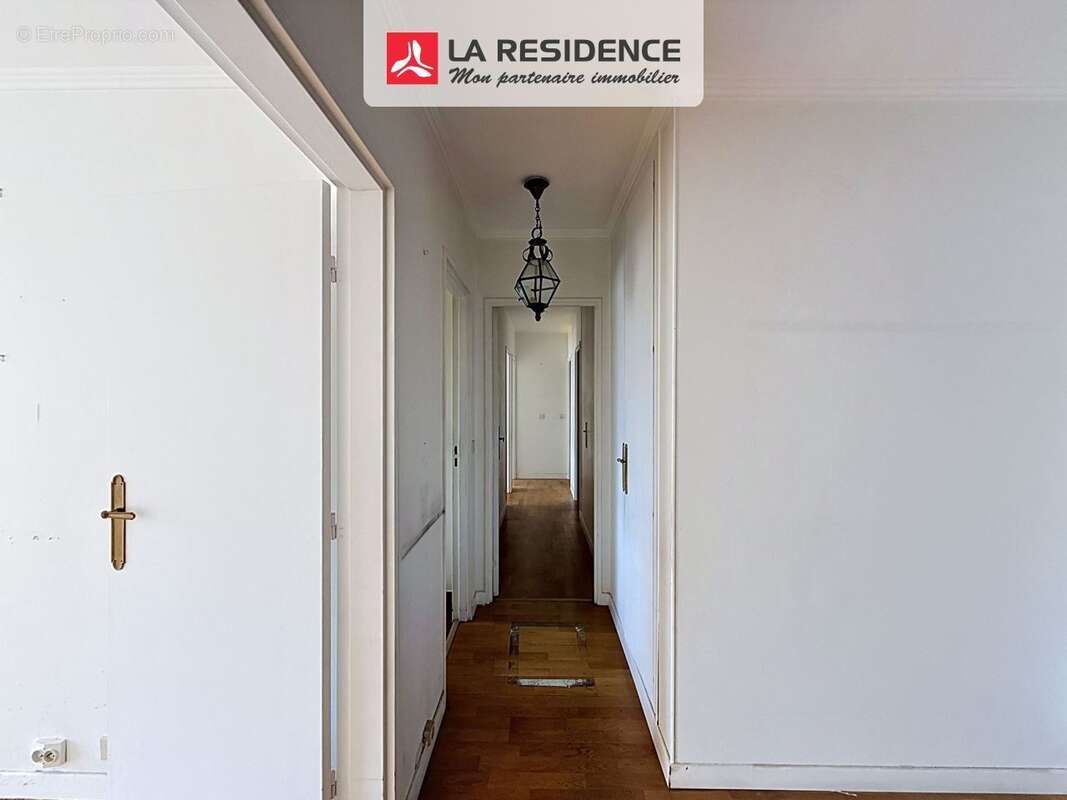 Appartement 74 m² à Paris-18e  - photo 9
