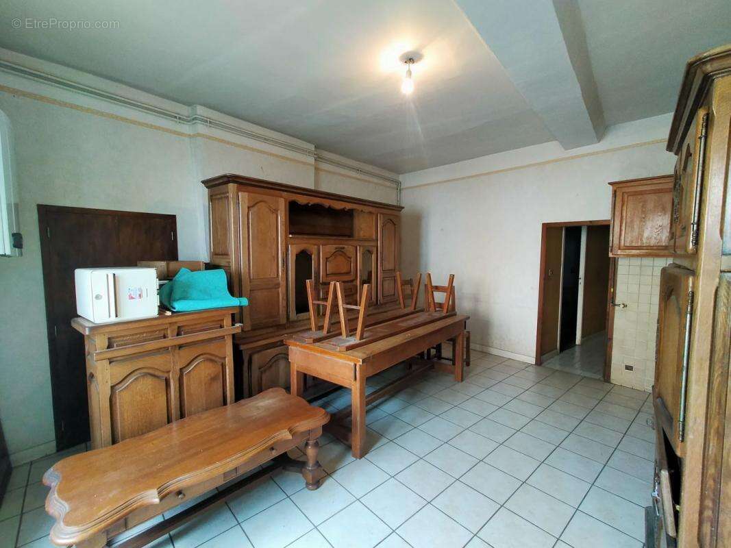 Maison à VILLAINES-LA-JUHEL