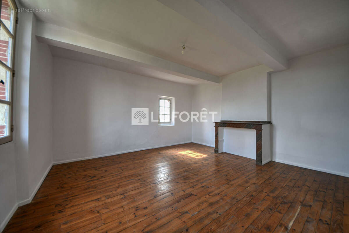 Maison à LISLE-SUR-TARN