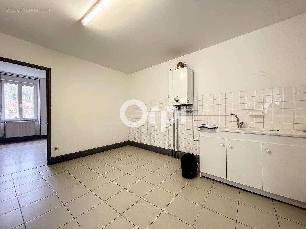 Appartement à SAINT-ELOY-LES-MINES