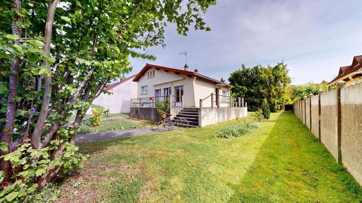Maison à PONTAULT-COMBAULT