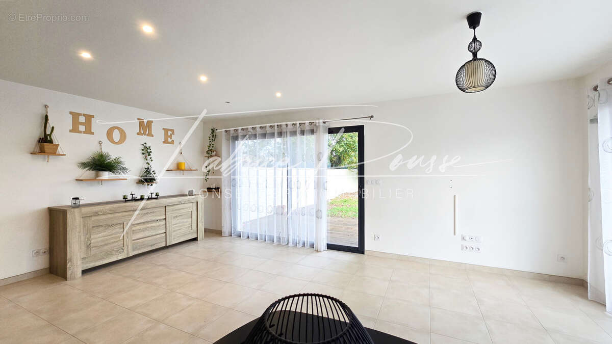 Maison à TONNAY-CHARENTE